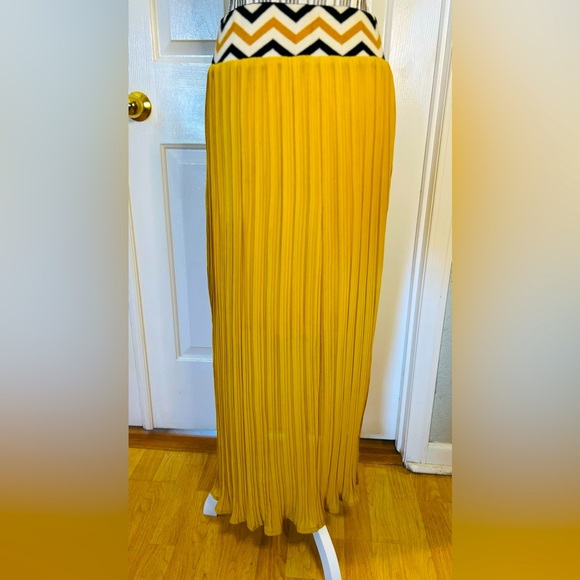Anthropologie Dear Creatures Pull On Yellow Pleated Chevron Full Length Skirt - Picture 6 of 10